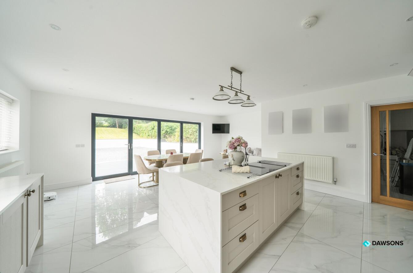 Trosserch Road, Llangennech, Llanelli, SA14 8AX